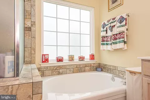 Bath - 7 Long Point Ct, Ocean Pines, MD 21811 photo 2 of 7