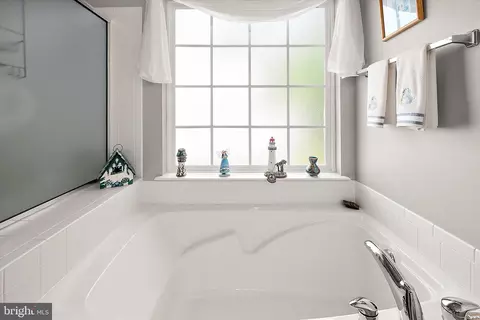 Bath - 95 Chatham Ct, Ocean Pines, MD 21811 photo 2 of 6