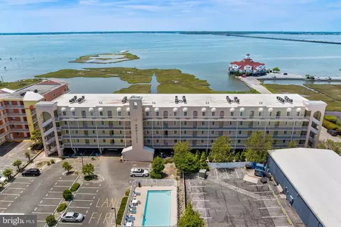 105 56th St #204 P1, Ocean City, MD 21842