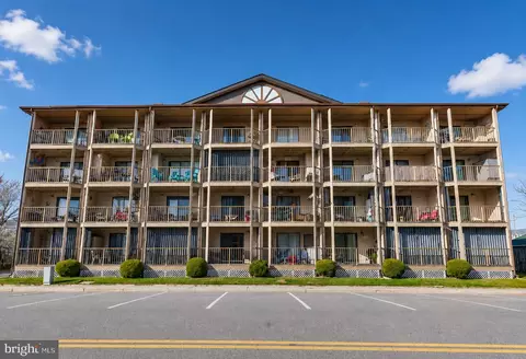 204 33rd St #30302, Ocean City, MD 21842