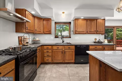 Kitchen - 91 Watertown Rd, Ocean Pines, MD 21811 photo 8 of 8
