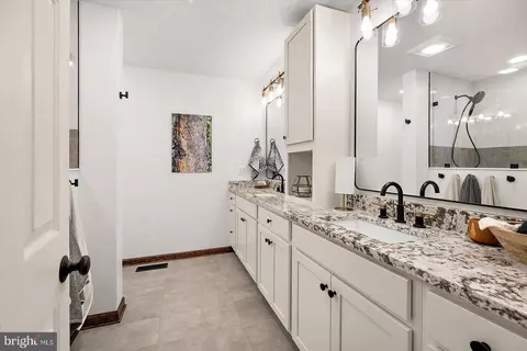 Bath - 91 Watertown Rd, Ocean Pines, MD 21811 photo 2 of 6