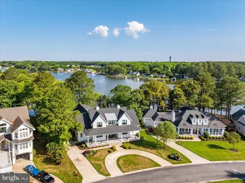 11409 Maid At Arms Ln, Berlin, MD 21811