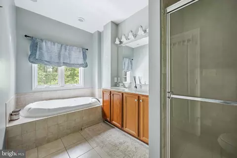 Bath - 11964 W War Dancer Ln #103, Berlin, MD 21811 photo 1 of 2