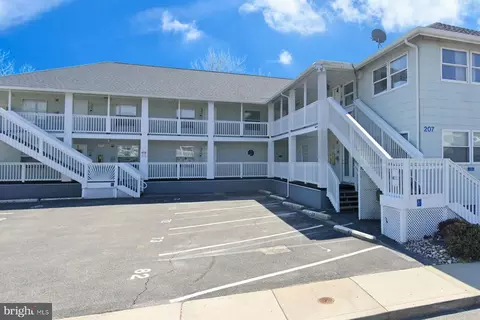 207 8th St #103C, Ocean City, MD 21842