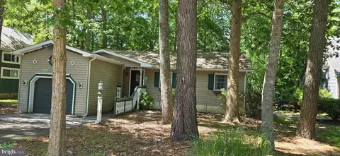 795 Ocean Pkwy, Ocean Pines, MD 21811