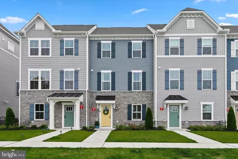 12239 Hidden Bay Dr #4, Berlin, MD 21811