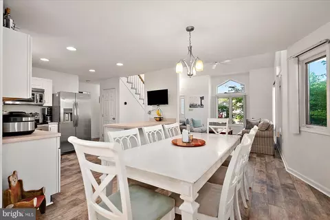 Dining - 369 Ocean Pkwy, Ocean Pines, MD 21811 photo 2 of 3
