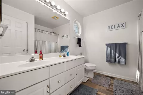 Bath - 369 Ocean Pkwy, Ocean Pines, MD 21811 photo 1 of 3