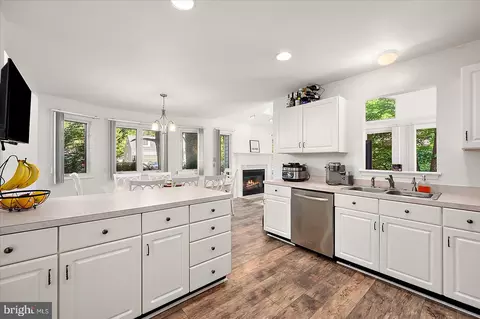 Kitchen - 369 Ocean Pkwy, Ocean Pines, MD 21811 photo 2 of 5