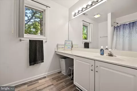Bath - 369 Ocean Pkwy, Ocean Pines, MD 21811 photo 2 of 3
