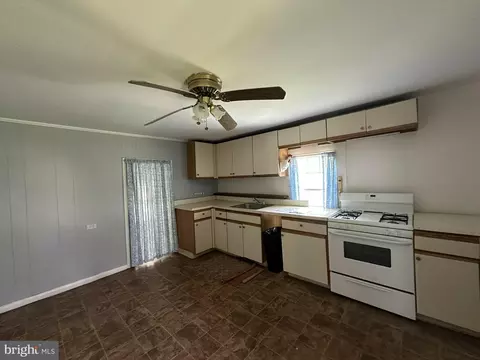 Kitchen - 10037 Main St, Berlin, MD 21811 photo 1 of 2