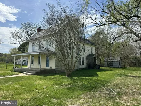 Exterior - 10037 Main St, Berlin, MD 21811 photo 2 of 4