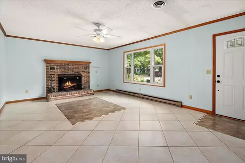 Living - 11 Bimini Ln, Ocean Pines, MD 21811 photo 3 of 6