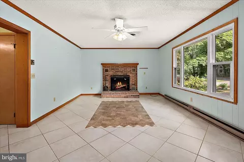 Living - 11 Bimini Ln, Ocean Pines, MD 21811 photo 2 of 6