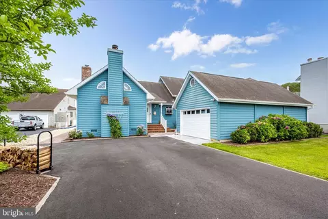 14 Mallard Dr E, Ocean Pines, MD 21811