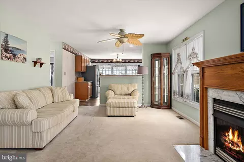 Living - 16 Windswept Dr, Berlin, MD 21811 photo 6 of 6