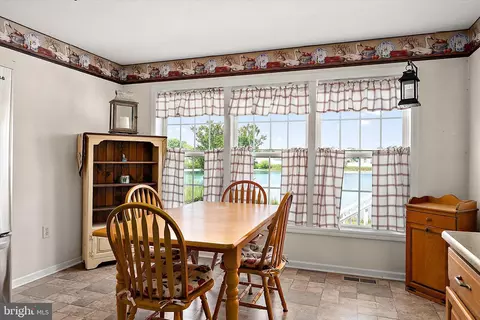 Dining - 16 Windswept Dr, Berlin, MD 21811 photo 2 of 2