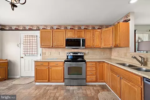 Kitchen - 16 Windswept Dr, Berlin, MD 21811 photo 4 of 6