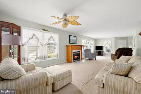 Living - 16 Windswept Dr, Berlin, MD 21811 photo 1 of 6