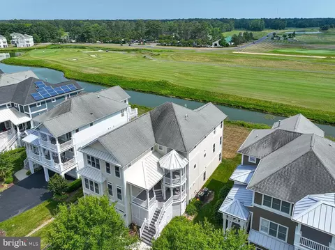 11436 Maid At Arms Ln, Berlin, MD 21811