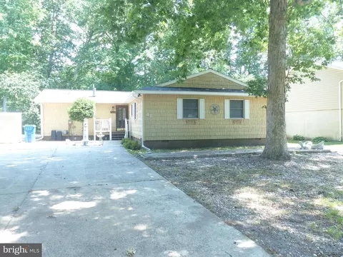 48 Battersea Rd, Ocean Pines, MD 21811
