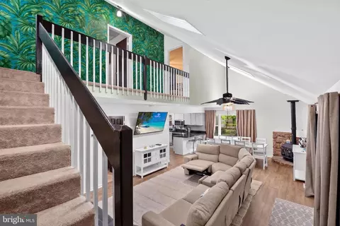 Entry Way - 3 Starboard Ct, Ocean Pines, MD 21811 photo 5 of 7