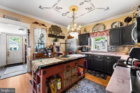 Kitchen - 207 Williams St, Berlin, MD 21811 photo 2 of 3