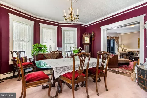 Dining - 207 Williams St, Berlin, MD 21811 photo 2 of 4