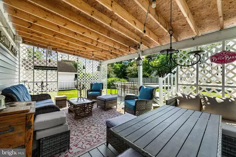 Exterior - 207 Williams St, Berlin, MD 21811 photo 7 of 11