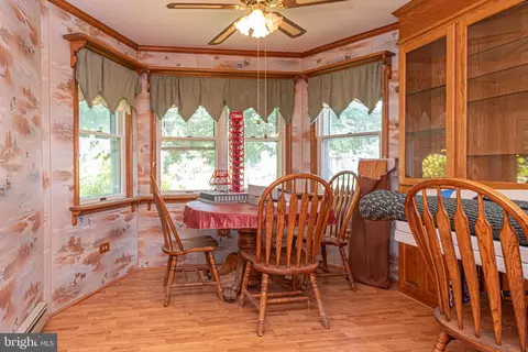 Dining - 17 Burley St, Berlin, MD 21811 photo 2 of 3
