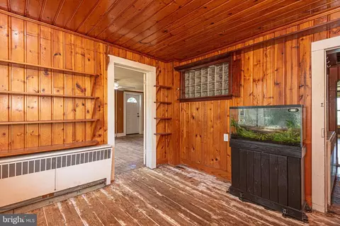 Entry Way - 19 Burley St, Berlin, MD 21811 photo 2 of 18