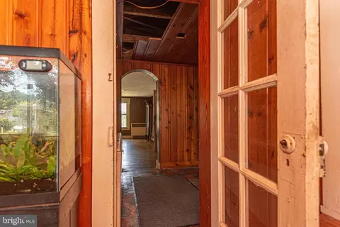 Entry Way - 19 Burley St, Berlin, MD 21811 photo 3 of 18