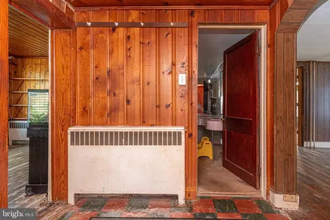 Entry Way - 19 Burley St, Berlin, MD 21811 photo 6 of 18