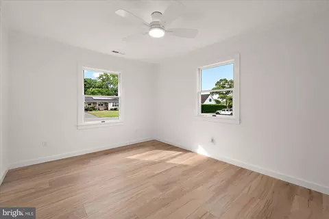 Bedroom - 100 Esham Ave, Berlin, MD 21811 photo 4 of 7