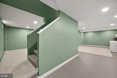 Entry Way - 100 Esham Ave, Berlin, MD 21811 photo 2 of 2