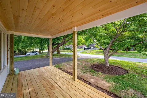 Exterior - 100 Esham Ave, Berlin, MD 21811 photo 7 of 17