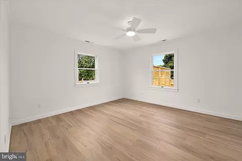 Bedroom - 100 Esham Ave, Berlin, MD 21811 photo 1 of 7