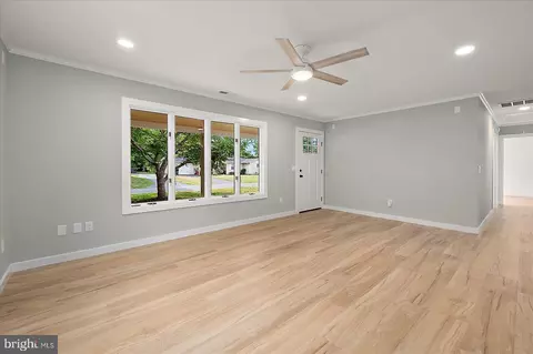Living - 100 Esham Ave, Berlin, MD 21811 photo 2 of 6