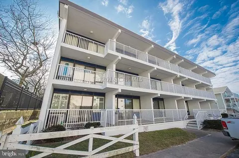 15 35th St #101, Ocean City, MD 21842