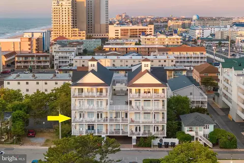 11 54th St #203, Ocean City, MD 21842