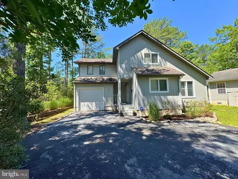 4 Oxford Ct, Ocean Pines, MD 21811