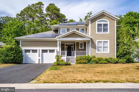 11635 Maid At Arms Ln, Berlin, MD 21811