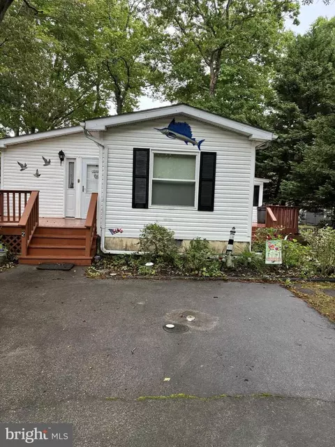 2 Anchor Way Dr, Berlin, MD 21811