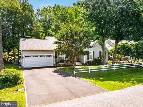 Exterior - 1 Links Ln, Berlin, MD 21811 photo 3 of 9