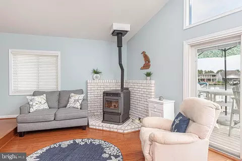 Living - 119 Teal Cir, Ocean Pines, MD 21811 photo 3 of 4
