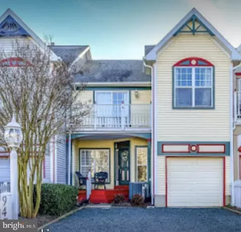 945 Yacht Club Dr, Ocean Pines, MD 21811