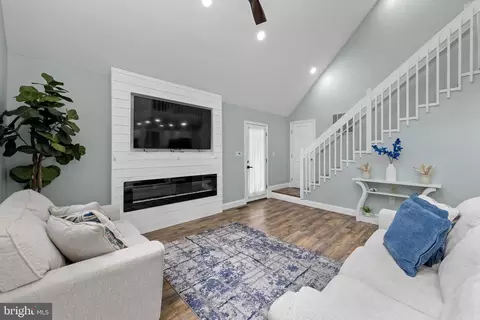 Entry Way - 72 Newport Dr, Ocean Pines, MD 21811 photo 3 of 12