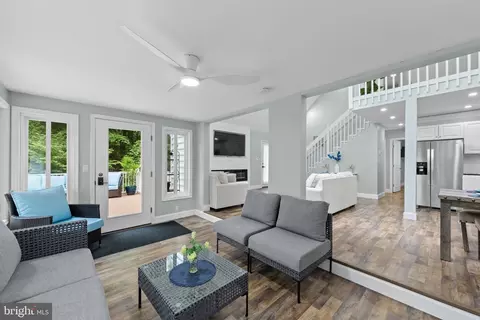 Entry Way - 72 Newport Dr, Ocean Pines, MD 21811 photo 5 of 12