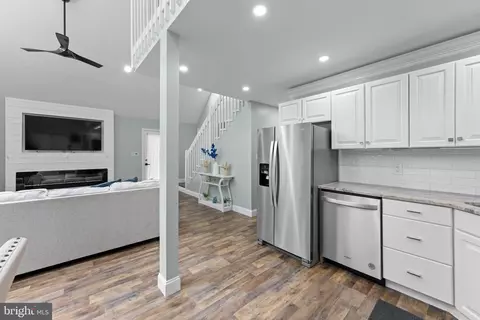 Entry Way - 72 Newport Dr, Ocean Pines, MD 21811 photo 8 of 12